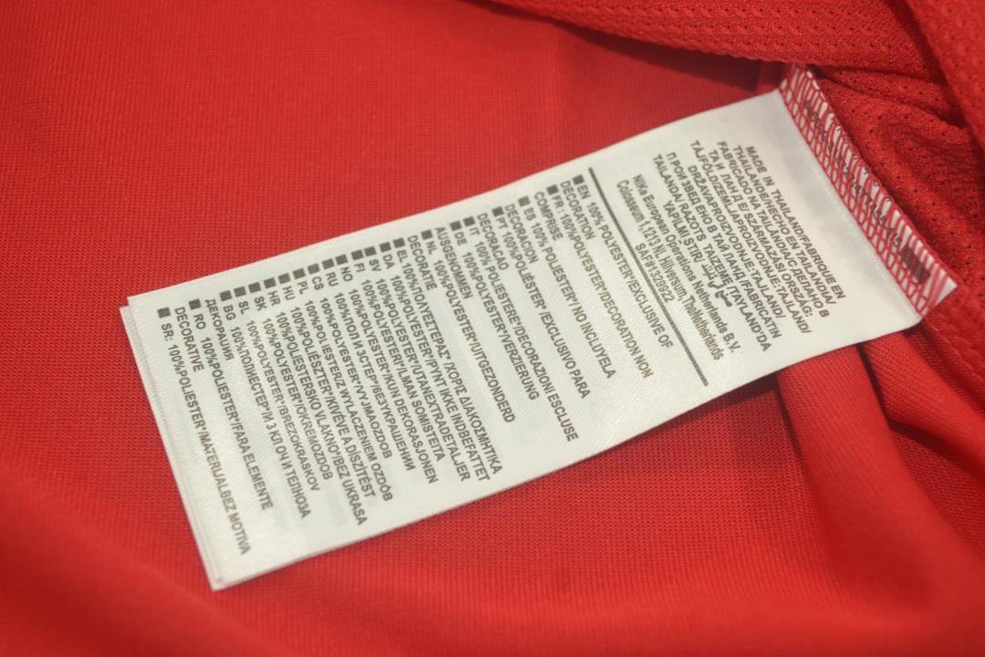 Camisa Manchester United Home 10/11 - Versão Retrô - Imagem 9