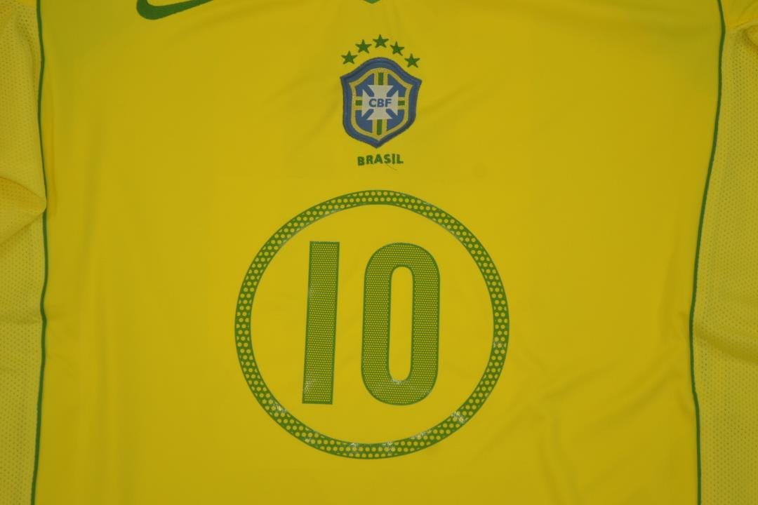 Camisa Retrô Brasil Home 04/06 "Ronaldinho" N°.10 - Imagem 5