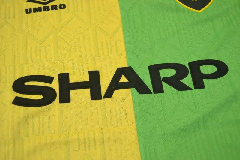 Camisa Manchester United Away 92/94 - Versão Retrô "Cantona" Nº 7 - Imagem 11