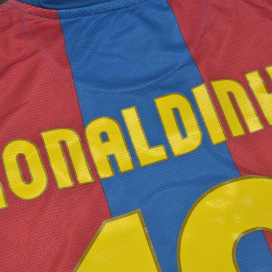 Camisa Barcelona Manga Longa 07/08 - Versão Retrô "Ronaldinho" Nº 10 - Imagem 19