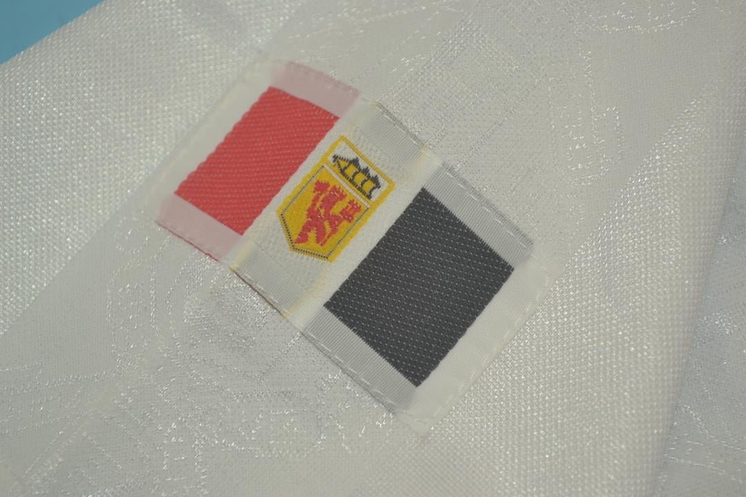 Camisa Manchester United Away 97/99 - Versão Retrô "Giggs" Nº 11 - Imagem 8