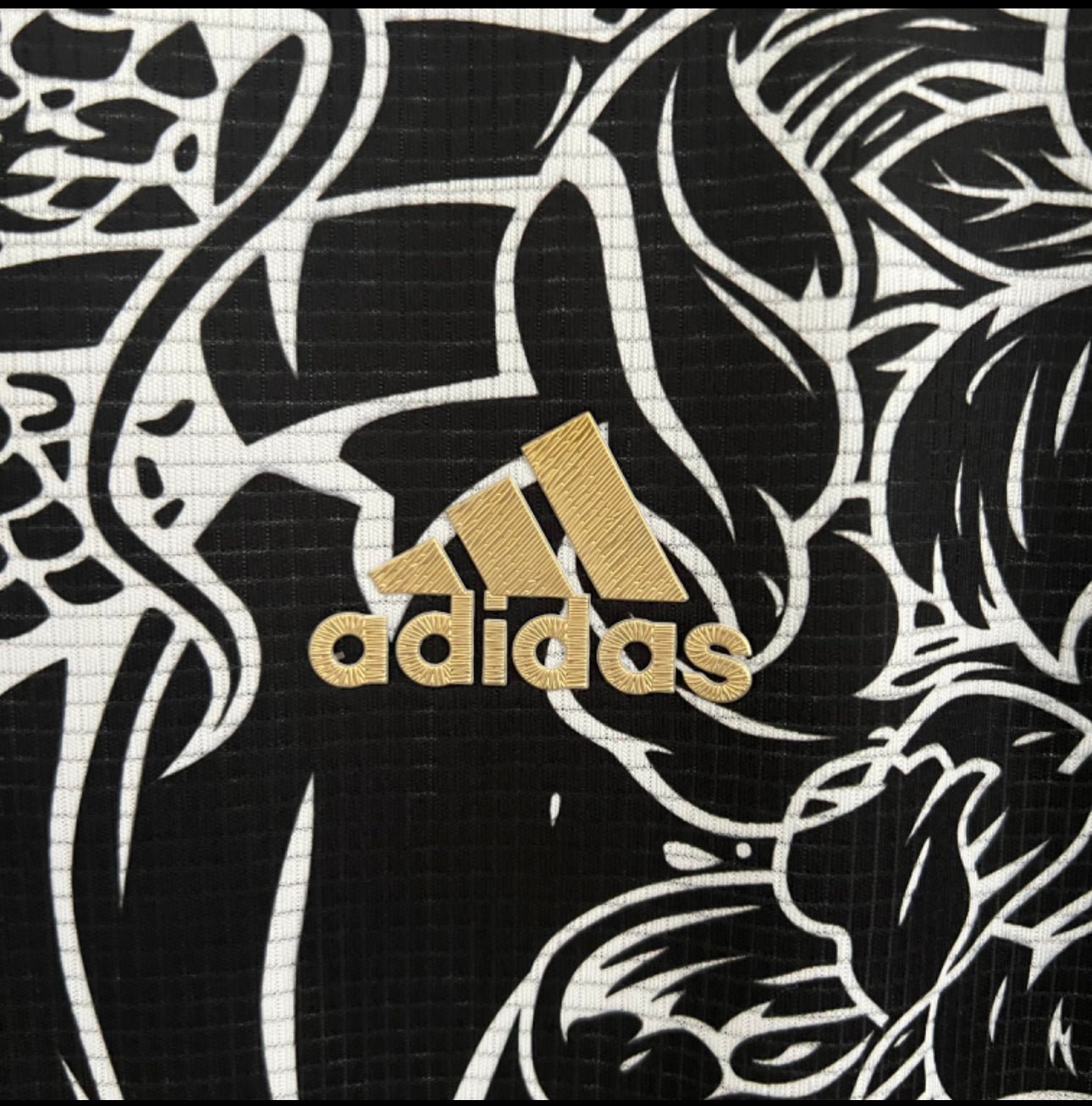 Camisa Edição Especial Real Madrid 23/24 - Imagem 3