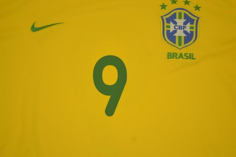 Camisa Retrô Brasil Home 2000 "Ronaldo" N°.9 - Imagem 8