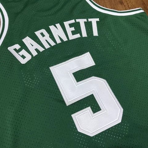 Regata NBA Boston Celtics Edition 2007-2008 Mitchell & Ness Authentic Garnett 5 - Verde - Imagem 4