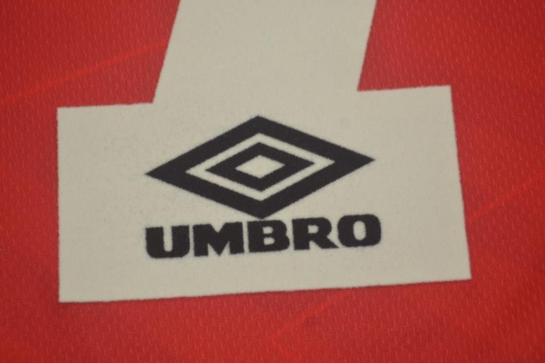 Camisa Manchester United Home 94/96 - Versão Retrô "Cantona" Nº 7 - Imagem 13
