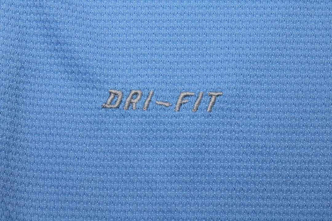 Camisa Manchester City Home 13/14 - Versão Retrô "Kun Aguero" Nº 16 - Imagem 12