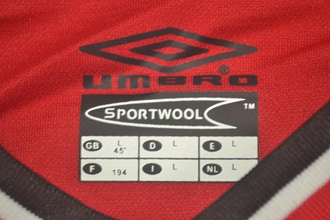 Camisa Manchester United Home 00/02 - Versão Retrô "Veron" Nº 4 - Imagem 12
