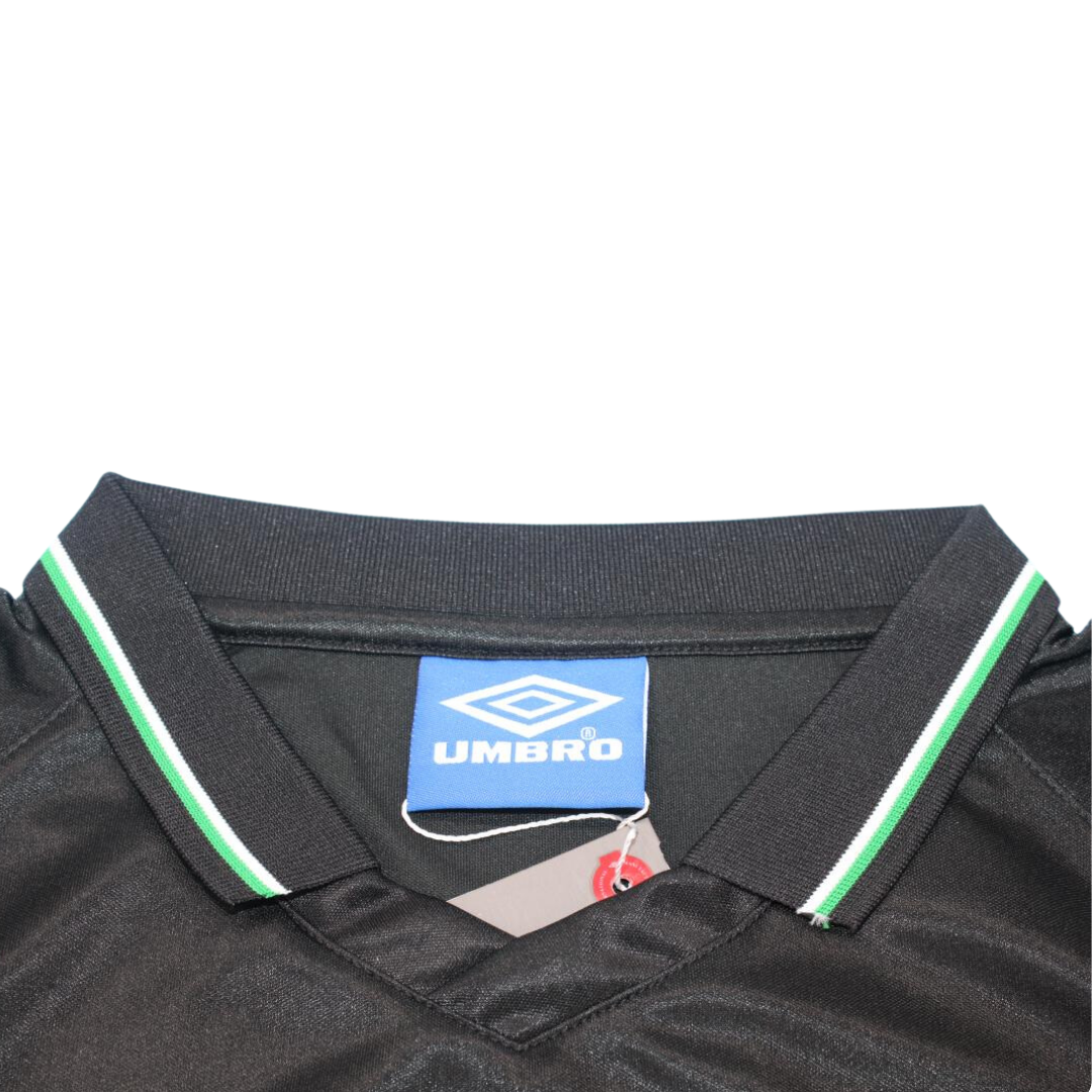 Camisa Manchester United Away 98/00 - Versão Retrô "Sheringham" Nº 10 - Imagem 3