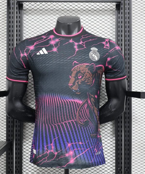 Camisa Real Madrid Edição Especial 2024/25 Jogador Masculino - Preta, Roxa e Rosa