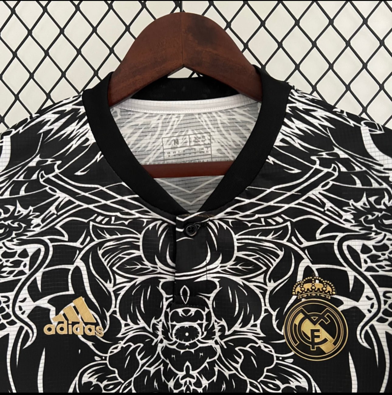 Camisa Edição Especial Real Madrid 23/24 - Imagem 4