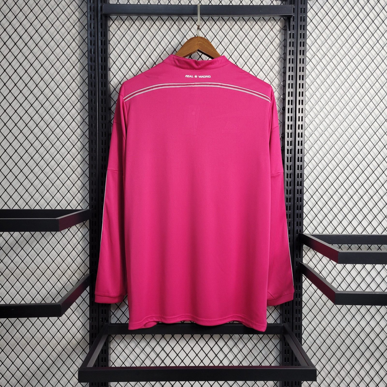 Camisa Retrô Real Madrid Manga Longa III Third 2014/15 Masculino Rosa - Imagem 2
