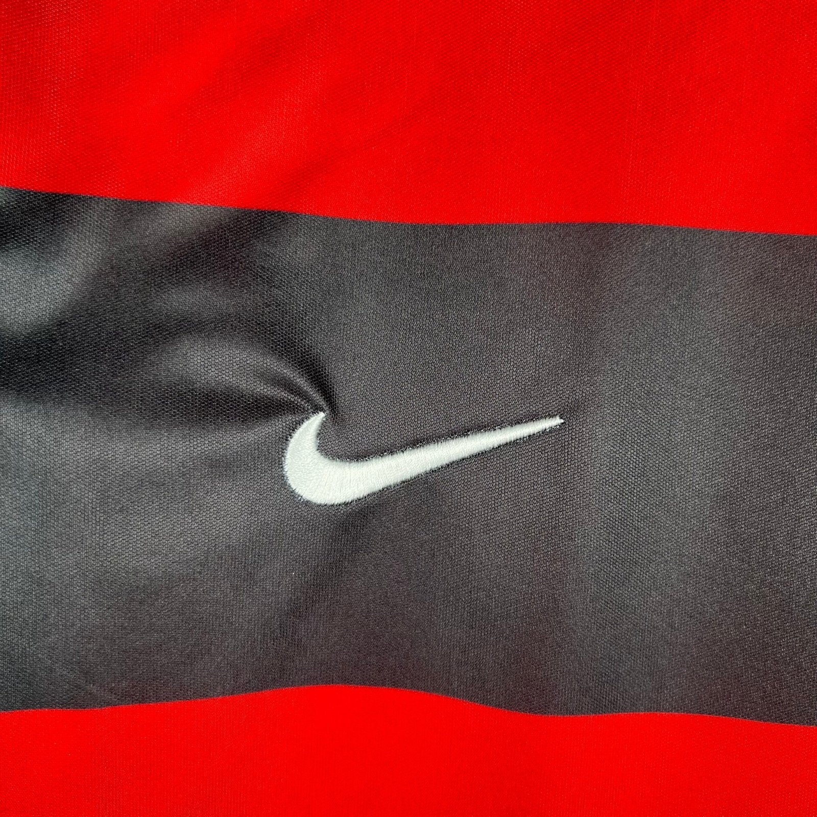 Camisa Flamengo l Retro 2000/01 - Preto e Vermelho - Imagem 4