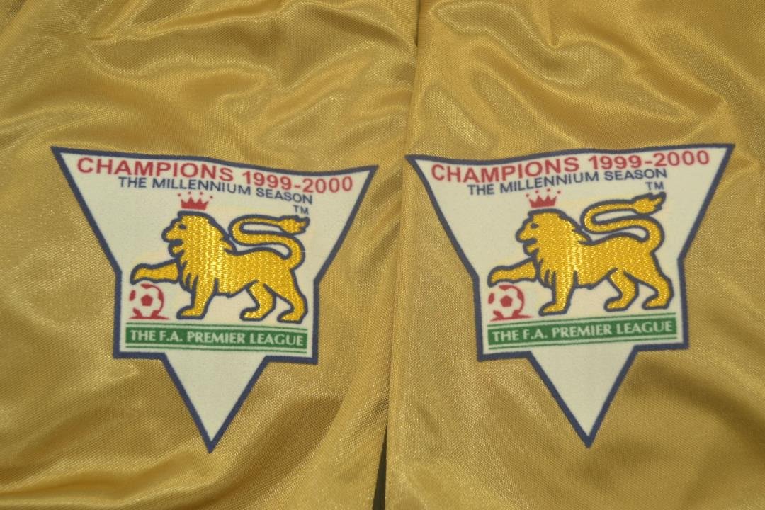 Camisa Manchester United Reversible Mode 00/01 - Versão Retrô "Beckham" Nº 7 - Imagem 24