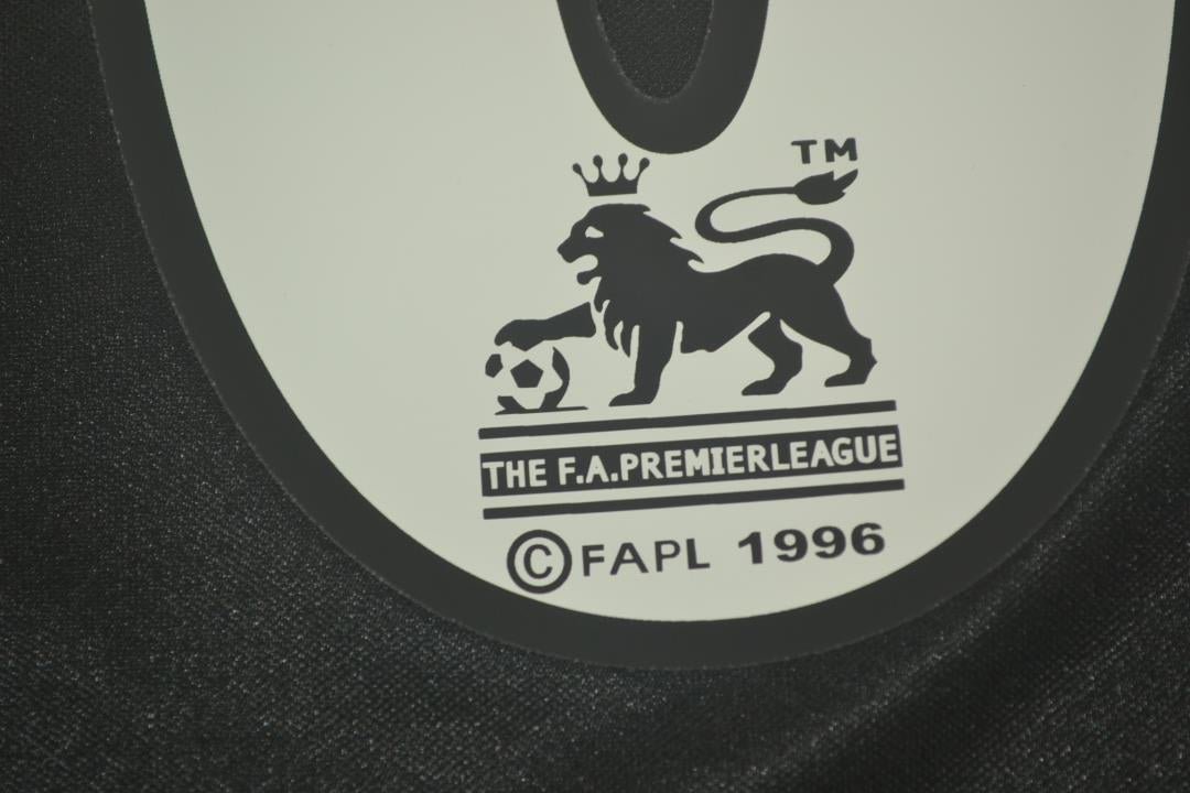 Camisa Manchester United Away 98/00 - Versão Retrô "Sheringham" Nº 10 - Imagem 9