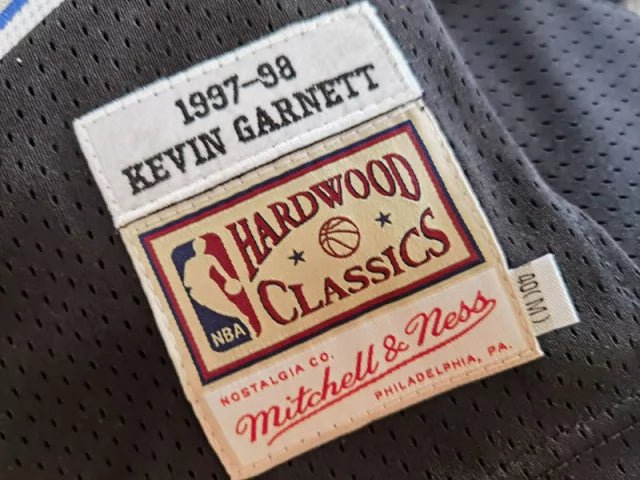 Regata NBA Atlanta Hawks Retrô 1997 - 1998 Mitchell & Ness Authentic Garnett 21 - Preta - Imagem 3